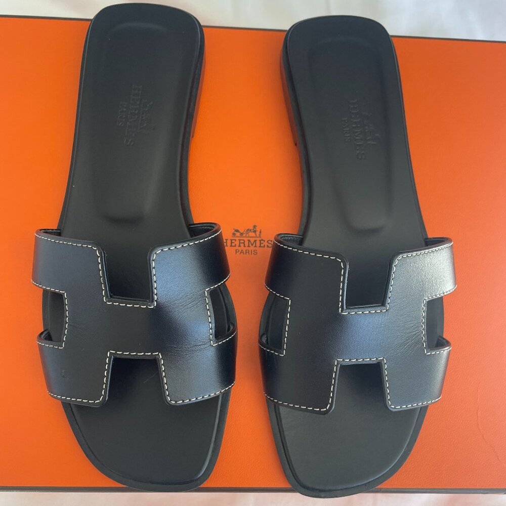 Hermes Oran Sandal in Black Leather